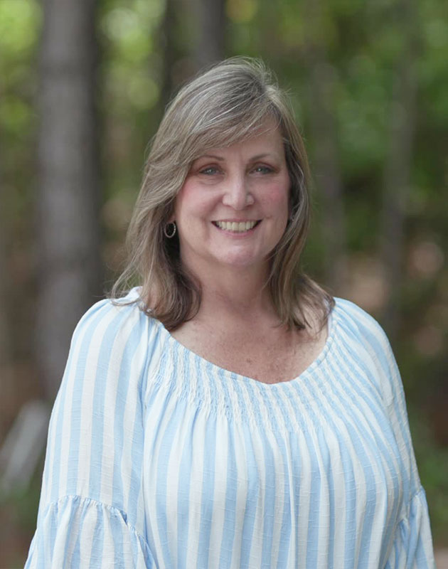 Colleen Lea Colleen Lea<br />
Office Director